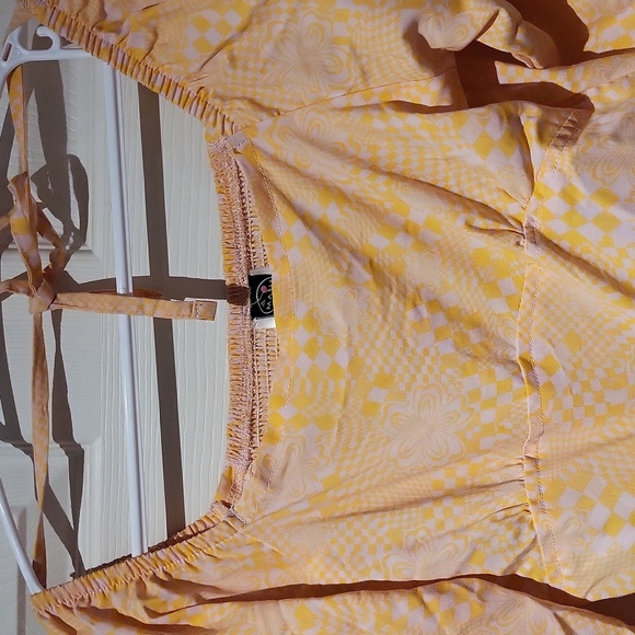 Crop top - Picture 1 of 2